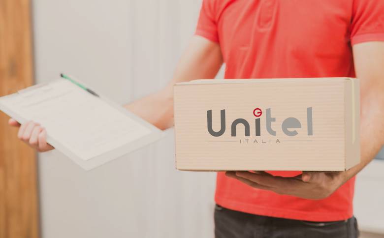 fornitura materiale pubblicitario unitel italia unomobile 1mobile rete vendita distribuzione servizi telefonia 1
